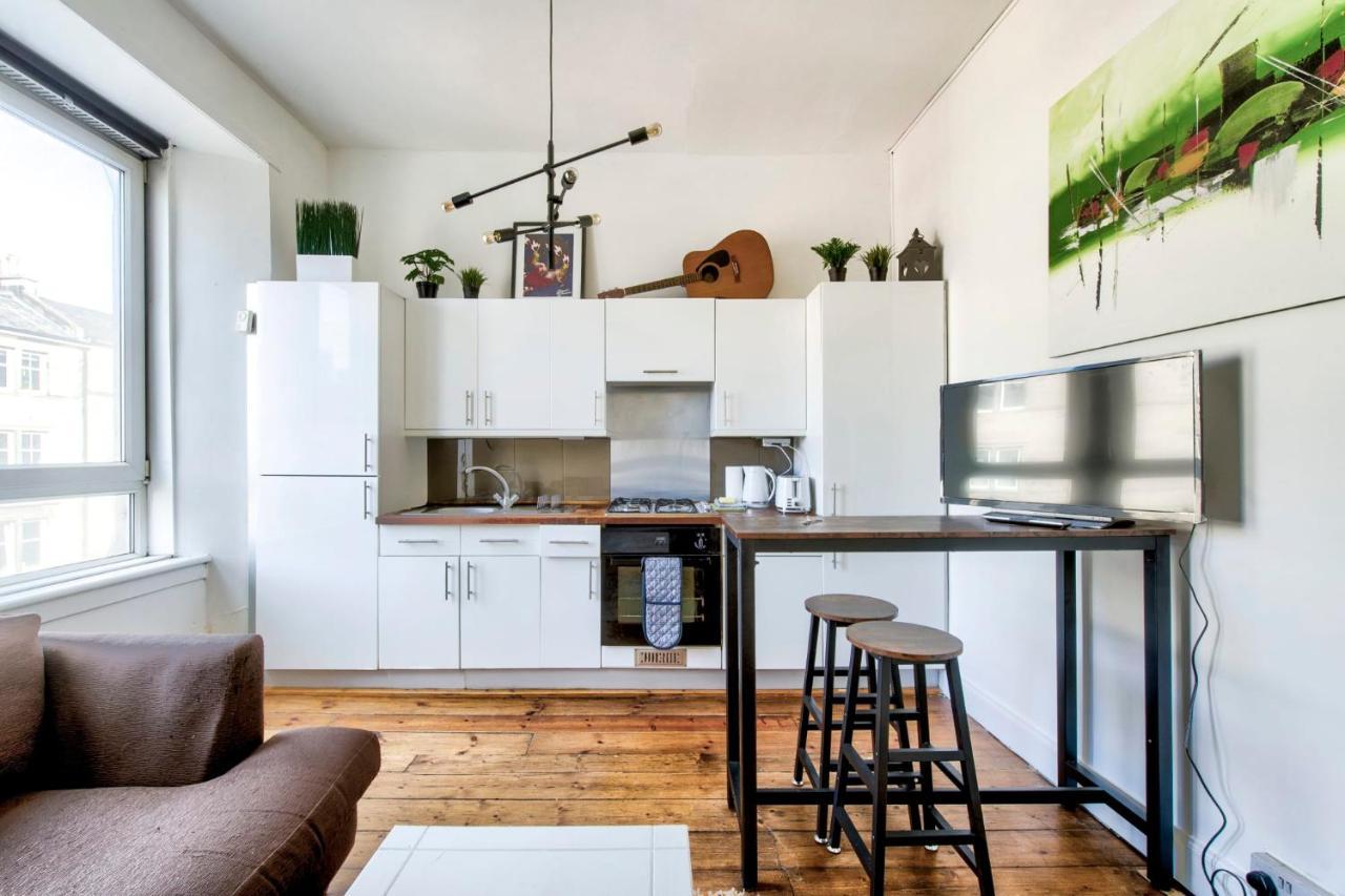 Artsy Modern 1Br Home In Abbeyhill Edinburgh Bagian luar foto